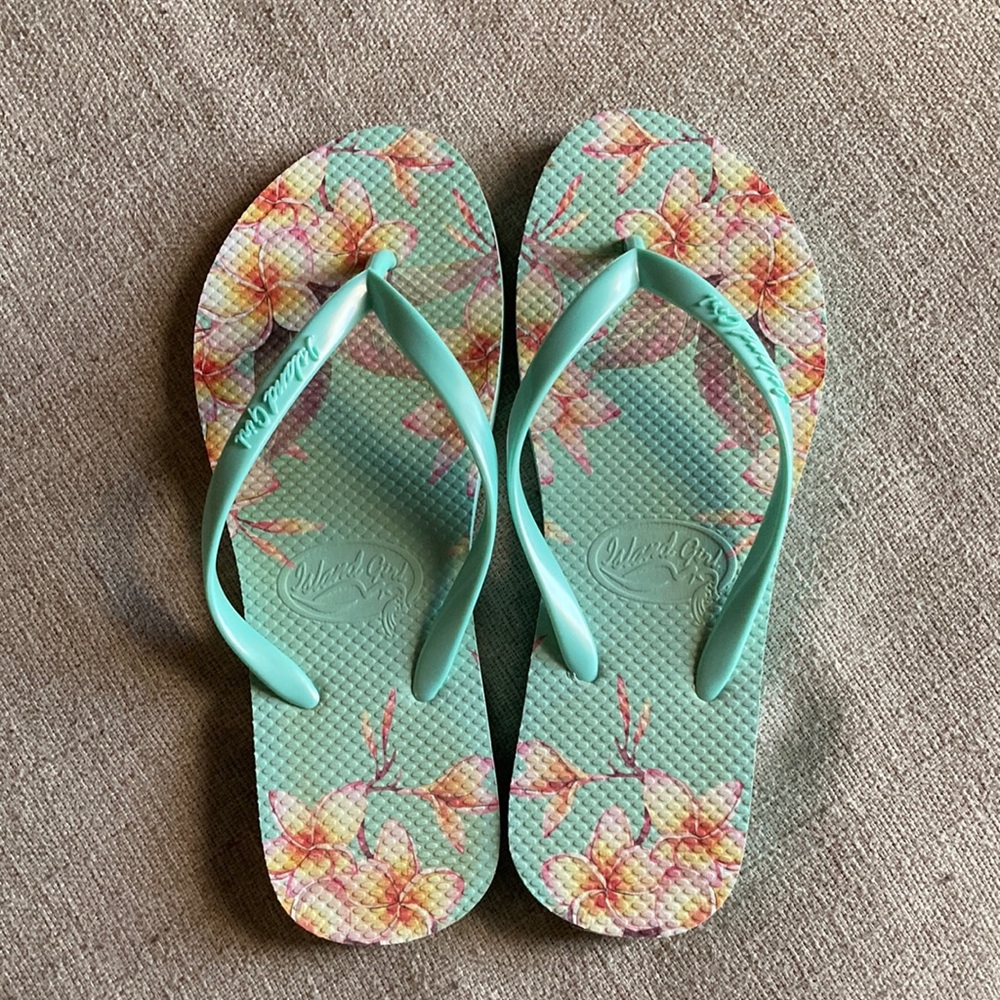 Island Girl Flip Flops Size 5